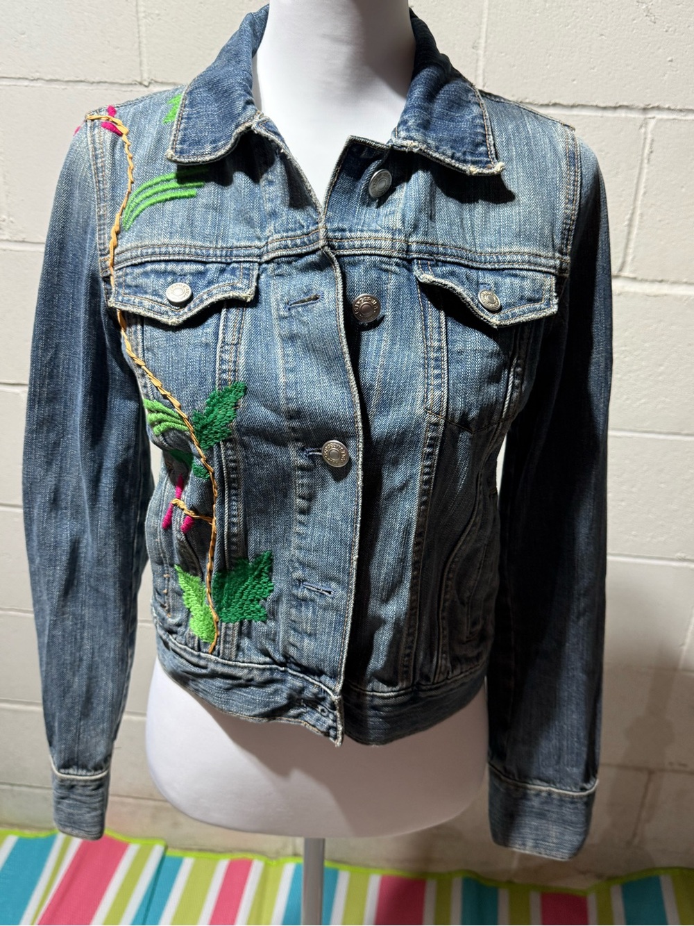 Y2K Embroidered Peacock GAP navy and light blue denim jacket